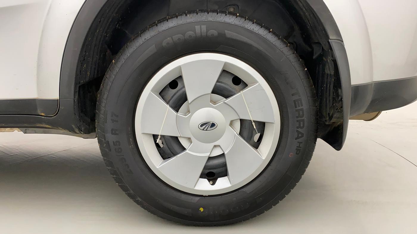 2017 Mahindra XUV500 W6, Diesel, Manual, 69,651 km, Left Rear Wheel