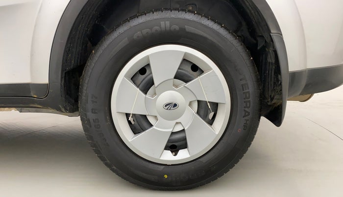 2017 Mahindra XUV500 W6, Diesel, Manual, 69,651 km, Left Rear Wheel