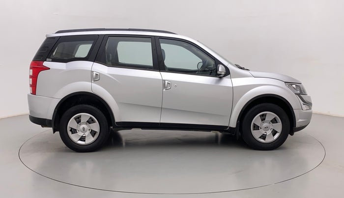 2017 Mahindra XUV500 W6, Diesel, Manual, 69,651 km, Right Side View
