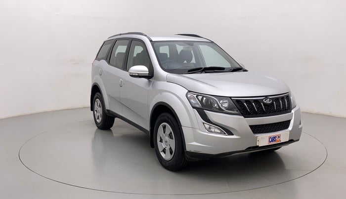 2017 Mahindra XUV500 W6, Diesel, Manual, 69,651 km, Right Front Diagonal