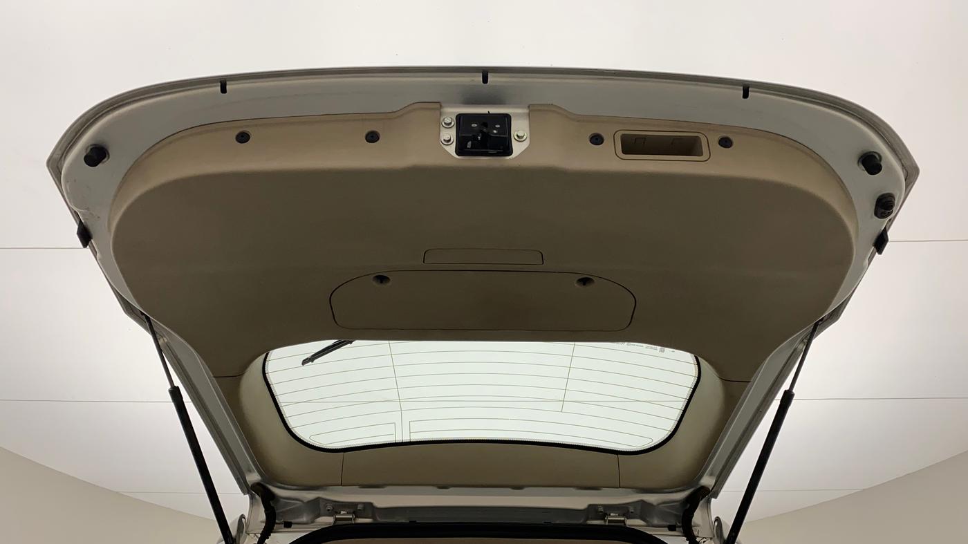 2017 Mahindra XUV500 W6, Diesel, Manual, 69,651 km, Boot Door Open