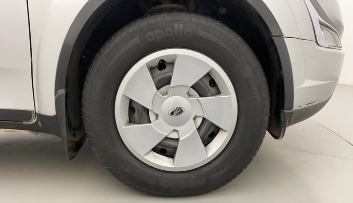2017 Mahindra XUV500 W6, Diesel, Manual, 69,651 km, Right Front Wheel