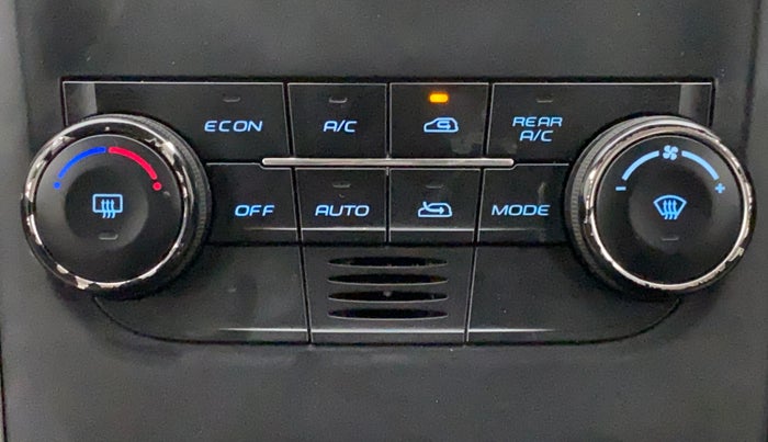 2017 Mahindra XUV500 W6, Diesel, Manual, 69,651 km, Automatic Climate Control