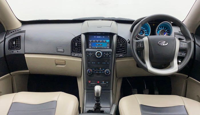2017 Mahindra XUV500 W6, Diesel, Manual, 69,651 km, Dashboard
