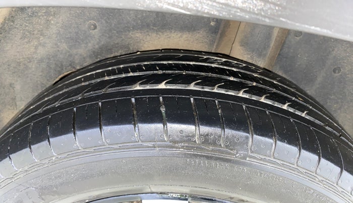 2020 MG HECTOR SHARP 1.5 DCT PETROL, Petrol, Automatic, 86,806 km, Left Rear Tyre Tread