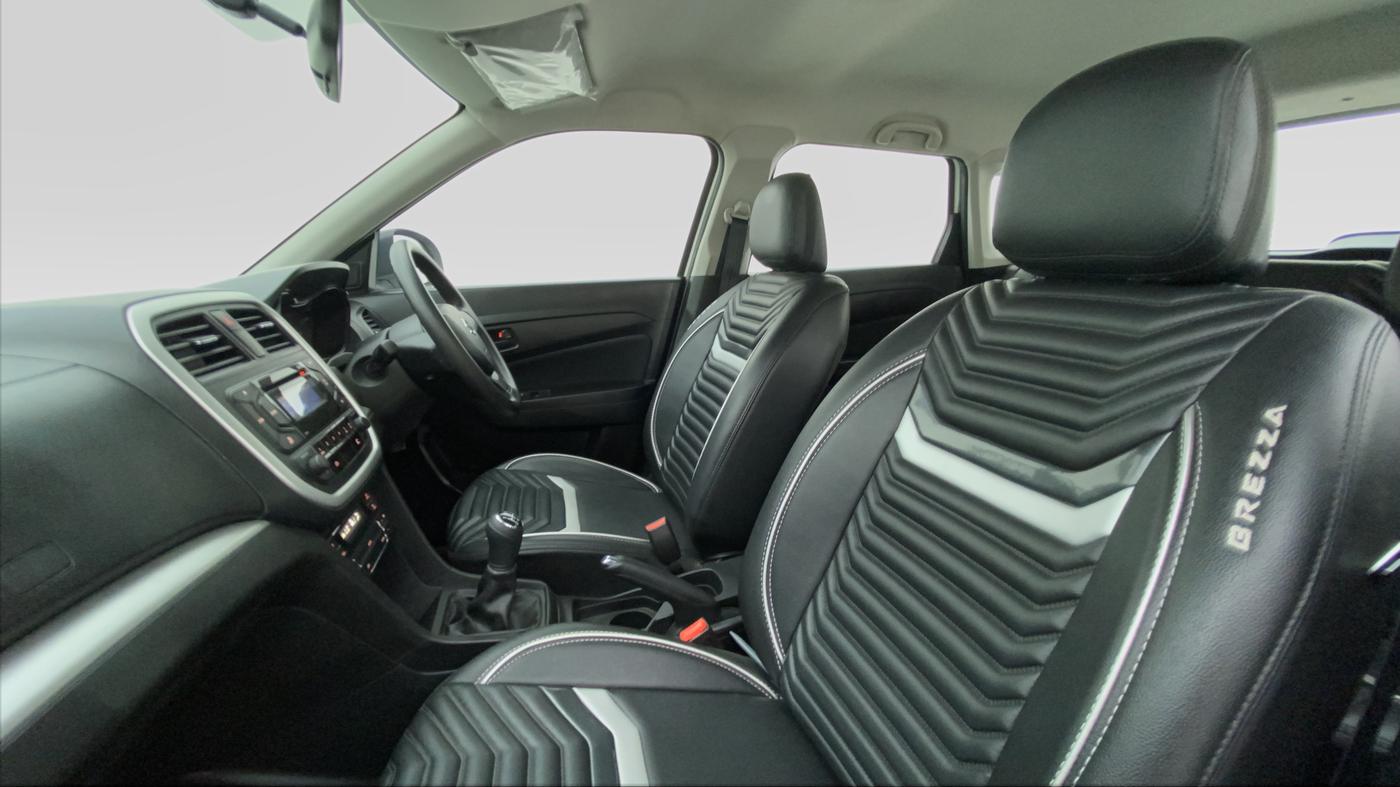 2021 Maruti Vitara Brezza VXI, Petrol, Manual, 10,870 km, Right Side Front Door Cabin