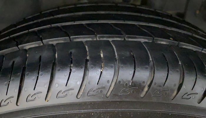 2021 Maruti Vitara Brezza VXI, Petrol, Manual, 10,870 km, Left Rear Tyre Tread