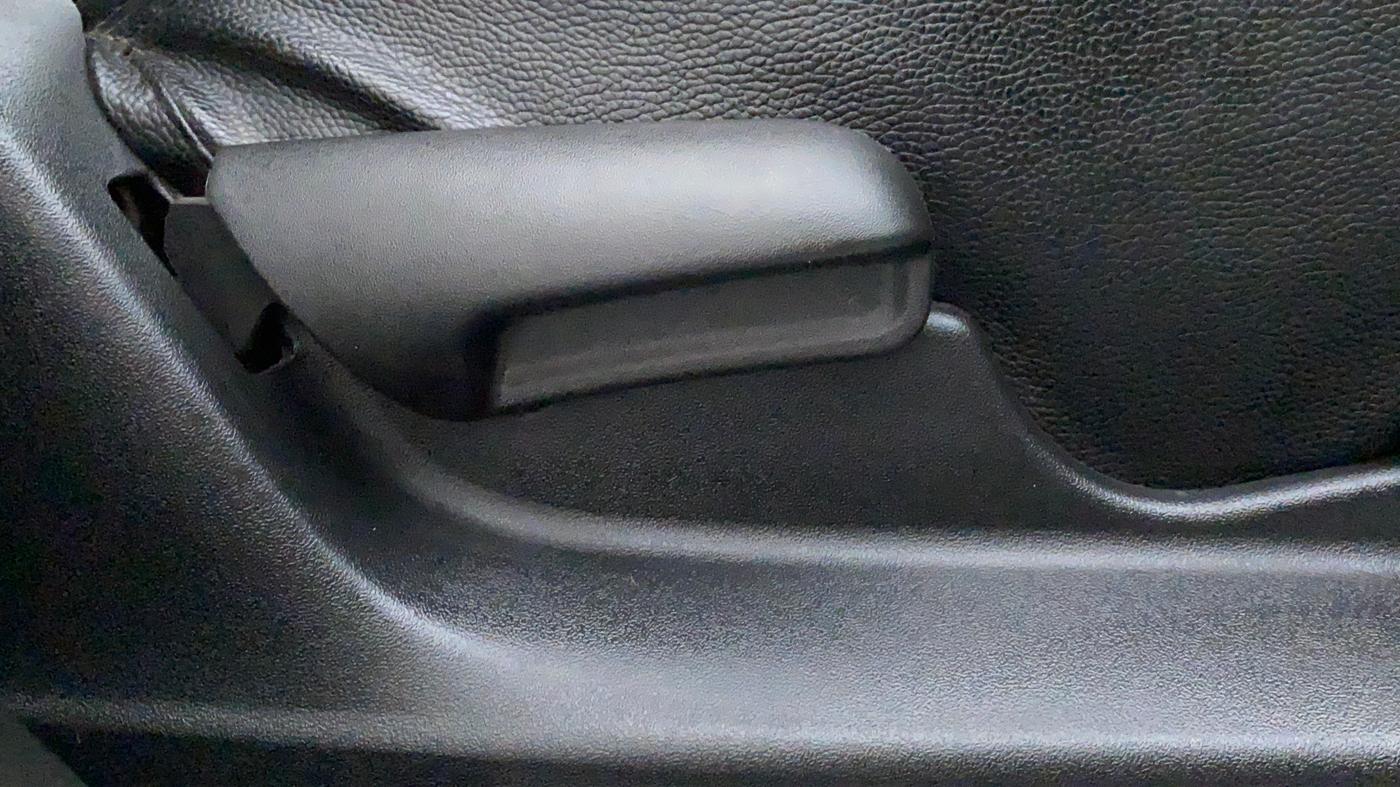 2021 Maruti Vitara Brezza VXI, Petrol, Manual, 10,870 km, Driver Side Adjustment Panel