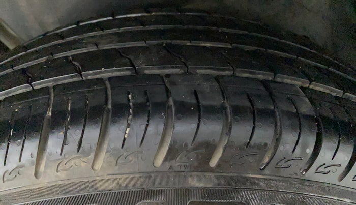 2021 Maruti Vitara Brezza VXI, Petrol, Manual, 10,870 km, Right Rear Tyre Tread