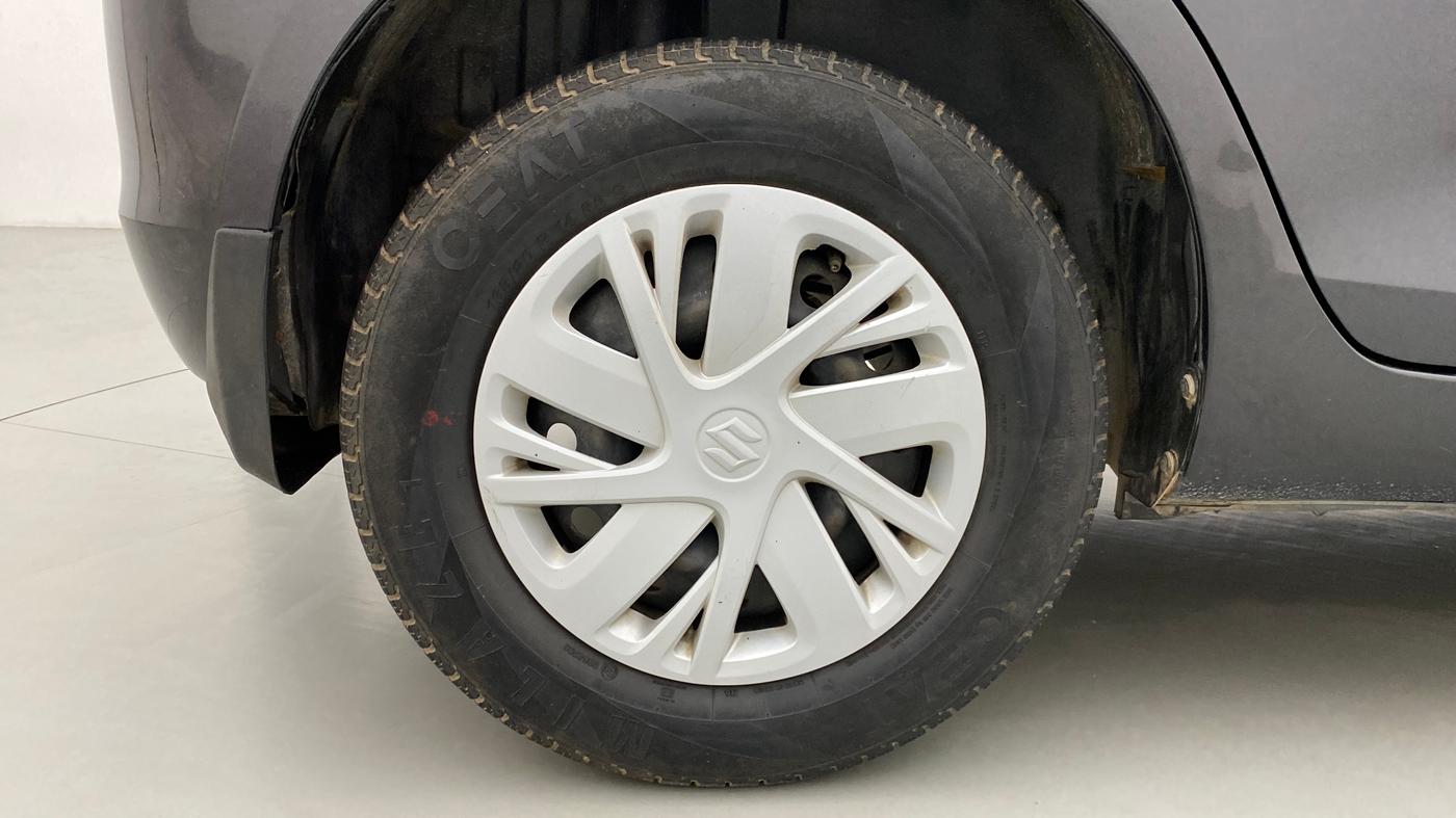 2015 Maruti Swift VXI, Petrol, Manual, 59,406 km, Right Rear Wheel