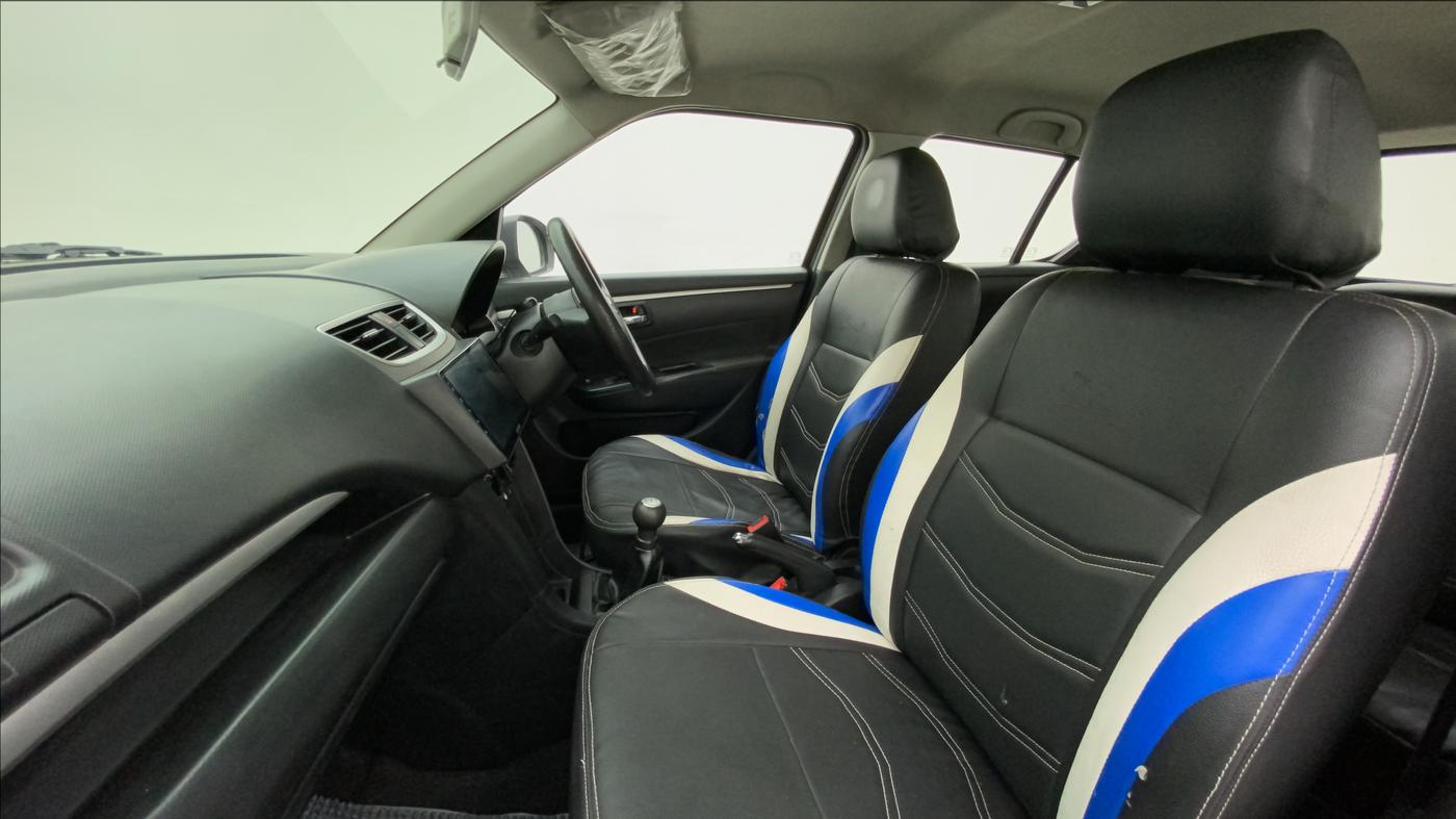 2015 Maruti Swift VXI, Petrol, Manual, 59,406 km, Right Side Front Door Cabin