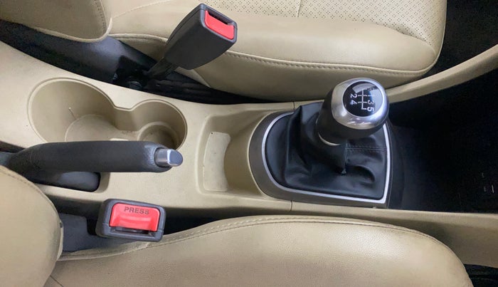 2015 Hyundai Verna FLUIDIC 4S 1.6 VTVT SX, Petrol, Manual, 51,899 km, Gear Lever