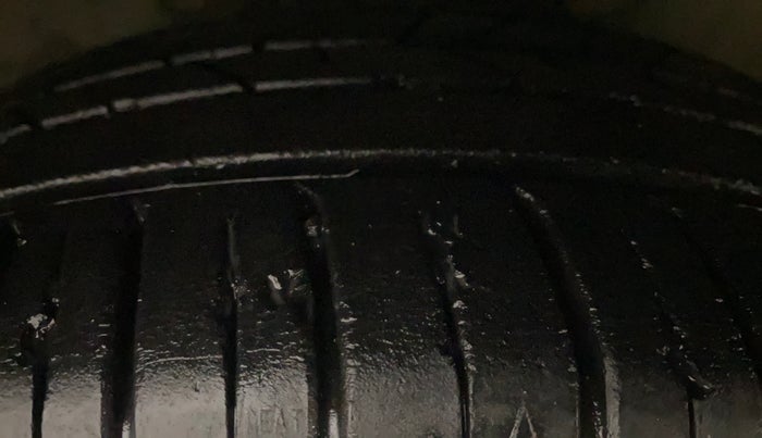 2015 Hyundai Verna FLUIDIC 4S 1.6 VTVT SX, Petrol, Manual, 51,899 km, Right Front Tyre Tread