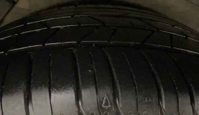 2015 Hyundai Verna FLUIDIC 4S 1.6 VTVT SX, Petrol, Manual, 51,899 km, Right Rear Tyre Tread