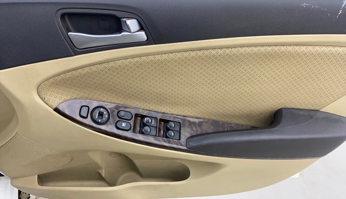 2015 Hyundai Verna FLUIDIC 4S 1.6 VTVT SX, Petrol, Manual, 51,899 km, Driver Side Door Panels Control