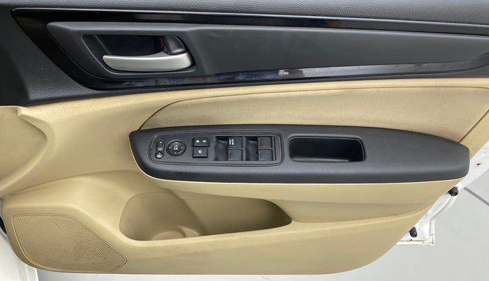 2019 Honda Amaze 1.2L I-VTEC V, CNG, Manual, 99,625 km, Driver Side Door Panels Control