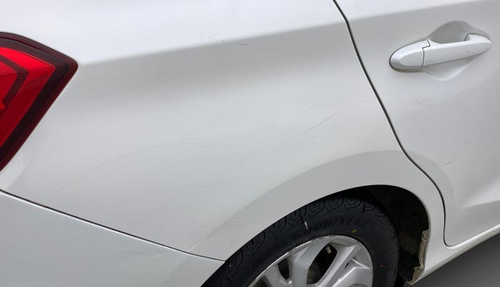 2019 Honda Amaze 1.2L I-VTEC V, CNG, Manual, 99,625 km, Right quarter panel - Minor scratches