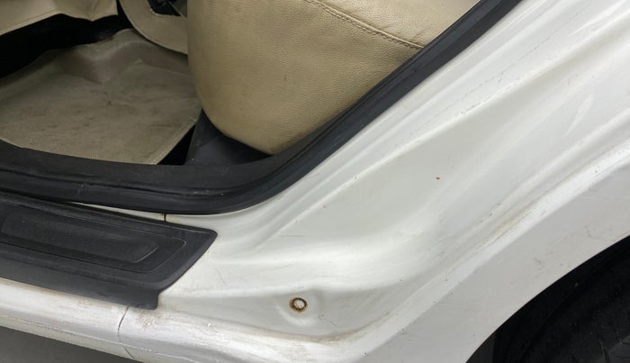 2019 Honda Amaze 1.2L I-VTEC V, CNG, Manual, 99,625 km, Left C pillar - Slight discoloration