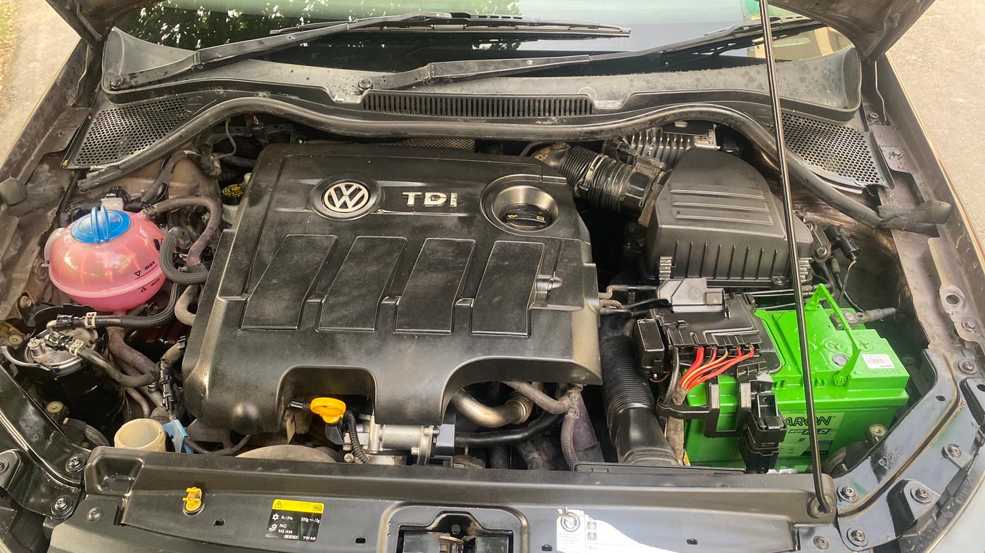 2015 Volkswagen Vento HIGHLINE DIESEL 1.5, Diesel, Manual, 1,09,637 km, Engine View - Left