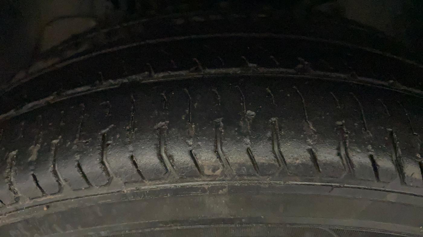 2016 Tata Tiago XZ PETROL, Petrol, Manual, 66,808 km, Left Front Tyre Tread