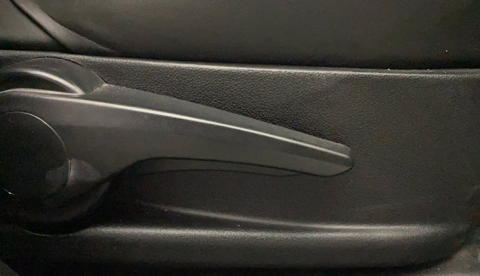 2016 Tata Tiago XZ PETROL, Petrol, Manual, 66,808 km, Driver Side Adjustment Panel