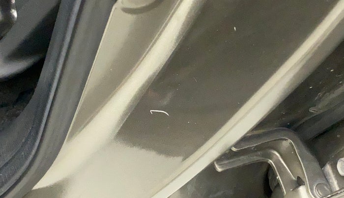 2019 Maruti Baleno DELTA PETROL 1.2, Petrol, Manual, 33,410 km, Left B pillar - Minor scratches