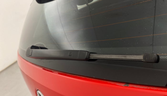 2018 Volkswagen Polo HIGHLINE PLUS 1.5 16 ALLOY, Diesel, Manual, 1,46,052 km, Rear Wiper