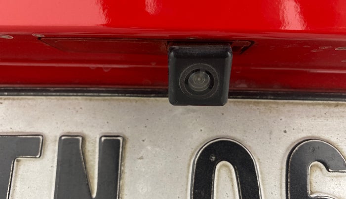 2018 Volkswagen Polo HIGHLINE PLUS 1.5 16 ALLOY, Diesel, Manual, 1,46,052 km, Parking Camera