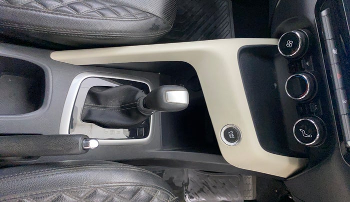 2022 Nissan MAGNITE XV TURBO CVT, Petrol, Automatic, 11,250 km, Gear Lever