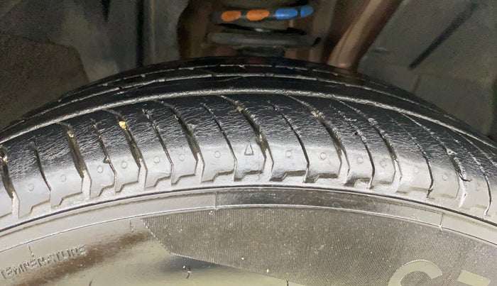 2022 Nissan MAGNITE XV TURBO CVT, Petrol, Automatic, 11,250 km, Right Front Tyre Tread