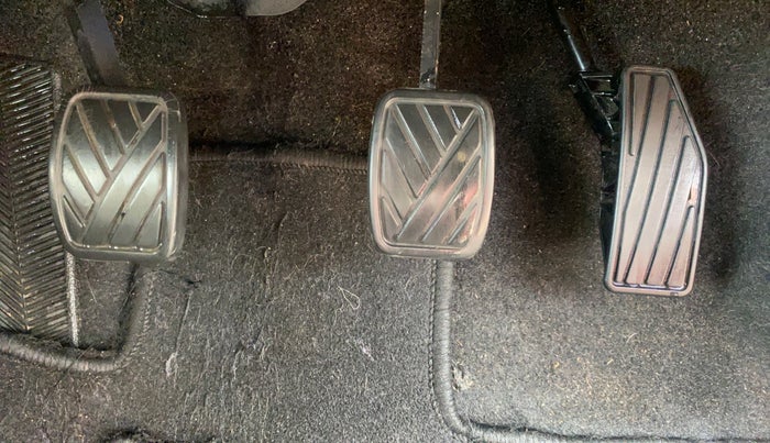 2016 Maruti Baleno DELTA PETROL 1.2, Petrol, Manual, 46,313 km, Pedals