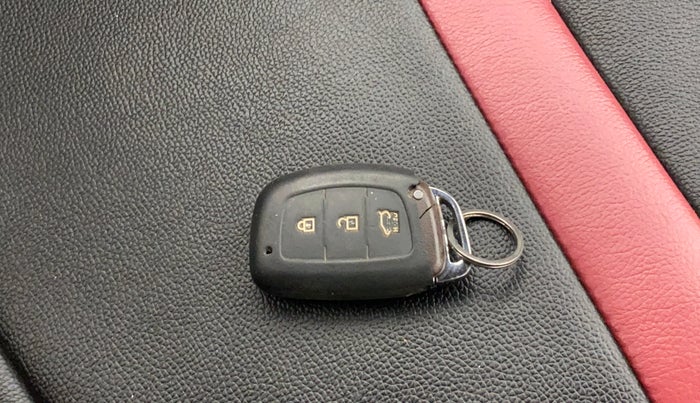 2015 Hyundai Creta SX PLUS 1.6 PETROL, Petrol, Manual, 66,649 km, Key Close Up