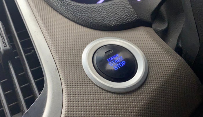 2015 Hyundai Creta SX PLUS 1.6 PETROL, Petrol, Manual, 66,649 km, Keyless Start/ Stop Button