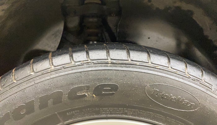 2015 Hyundai Creta SX PLUS 1.6 PETROL, Petrol, Manual, 66,649 km, Right Rear Tyre Tread