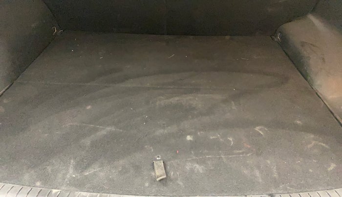 2015 Hyundai Creta SX PLUS 1.6 PETROL, Petrol, Manual, 66,649 km, Boot Inside