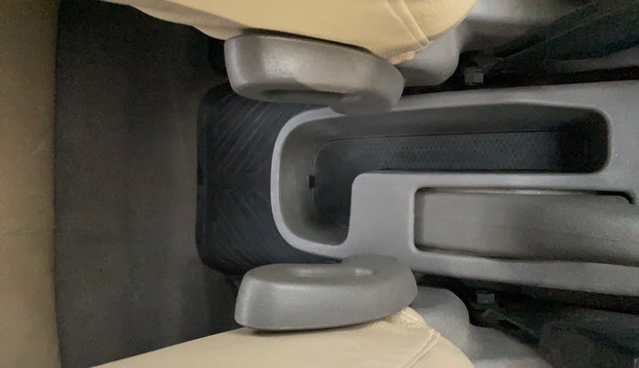 2014 Hyundai i10 MAGNA 1.1, Petrol, Manual, 39,436 km, Driver Side Adjustment Panel