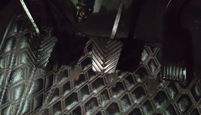 2021 KIA SELTOS HTX 1.5 PETROL, Petrol, Manual, 24,808 km, Pedals