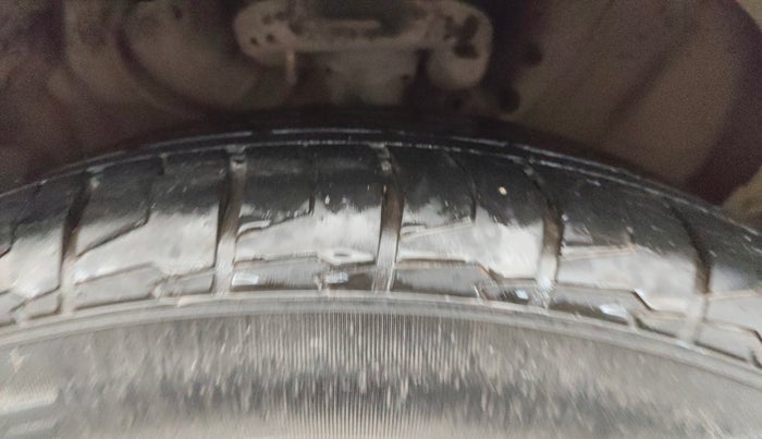 2021 KIA SELTOS HTX 1.5 PETROL, Petrol, Manual, 24,808 km, Right Front Tyre Tread