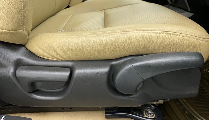 2017 Honda City SV MT PETROL, Petrol, Manual, 59,591 km, Driver Side Adjustment Panel