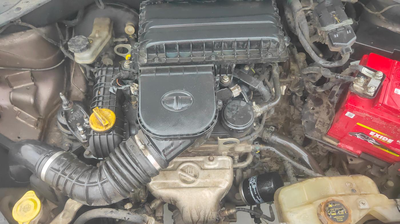 2018 Tata Tiago XZA PETROL, Petrol, Automatic, 65,590 km, Engine View