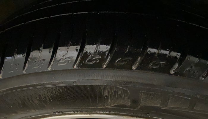 2017 Hyundai Creta SX PLUS AT 1.6 PETROL, Petrol, Automatic, 62,301 km, Left Rear Tyre Tread