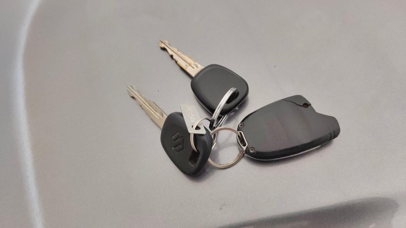 2018 Maruti Wagon R 1.0 LXI CNG, CNG, Manual, 92,468 km, Key Close Up