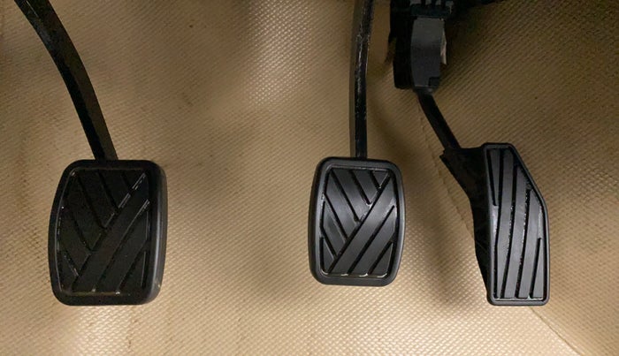 2018 Maruti Dzire VXI, Petrol, Manual, 24,556 km, Pedals