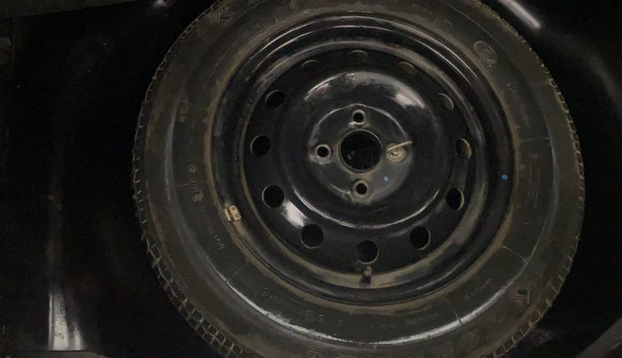 2015 Maruti Swift VXI, Petrol, Manual, 99,745 km, Spare Tyre