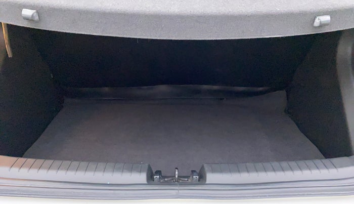 2019 Hyundai Elite i20 1.2  ASTA (O) CVT, Petrol, Automatic, 40,029 km, Boot Inside