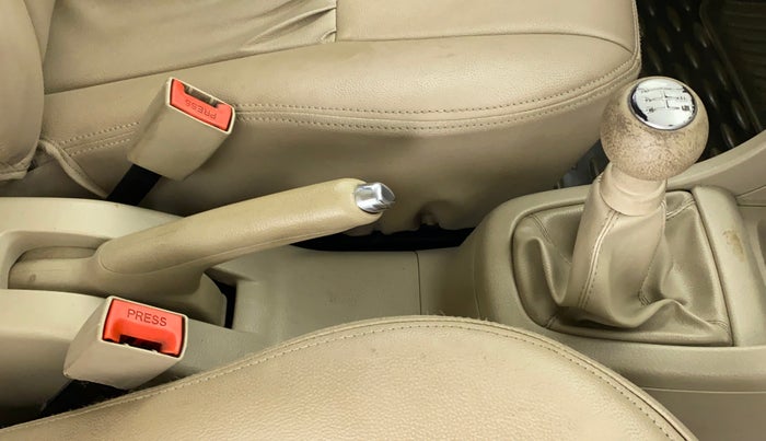 2014 Maruti Swift Dzire ZXI, Petrol, Manual, 70,706 km, Gear Lever