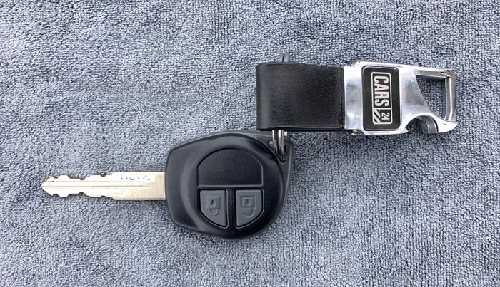 2014 Maruti Swift Dzire ZXI, Petrol, Manual, 70,706 km, Key Close Up