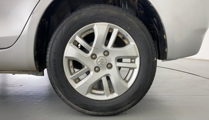 2014 Maruti Swift Dzire ZXI, Petrol, Manual, 70,706 km, Left Rear Wheel