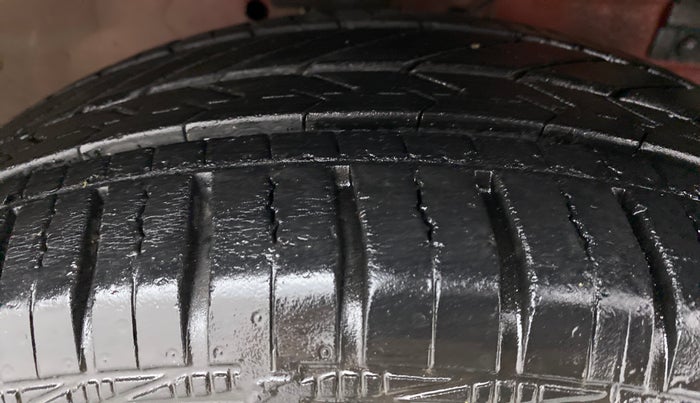 2012 Maruti Swift ZDI, Diesel, Manual, 99,831 km, Right Front Tyre Tread