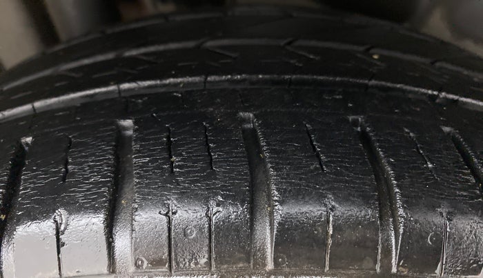 2012 Maruti Swift ZDI, Diesel, Manual, 99,831 km, Right Rear Tyre Tread